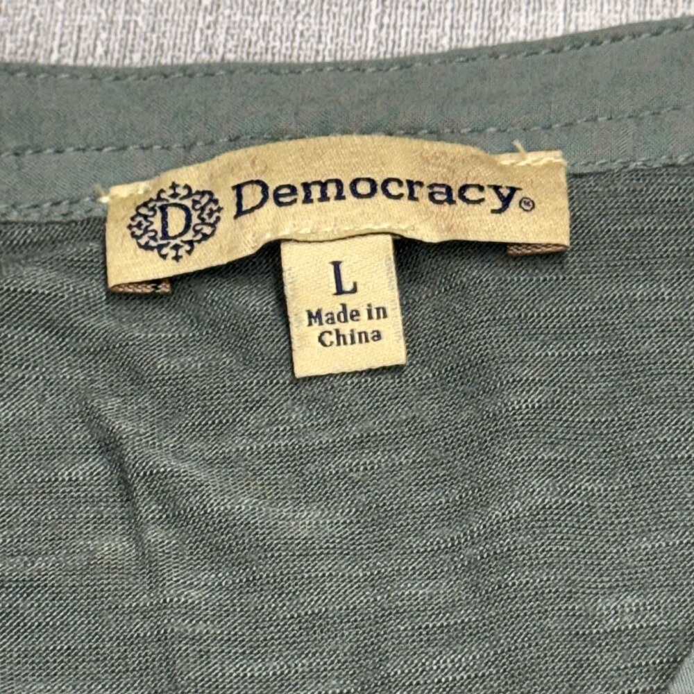 Democracy Sage Green Embroidered Henley Top Size L - Picture 3 of 7